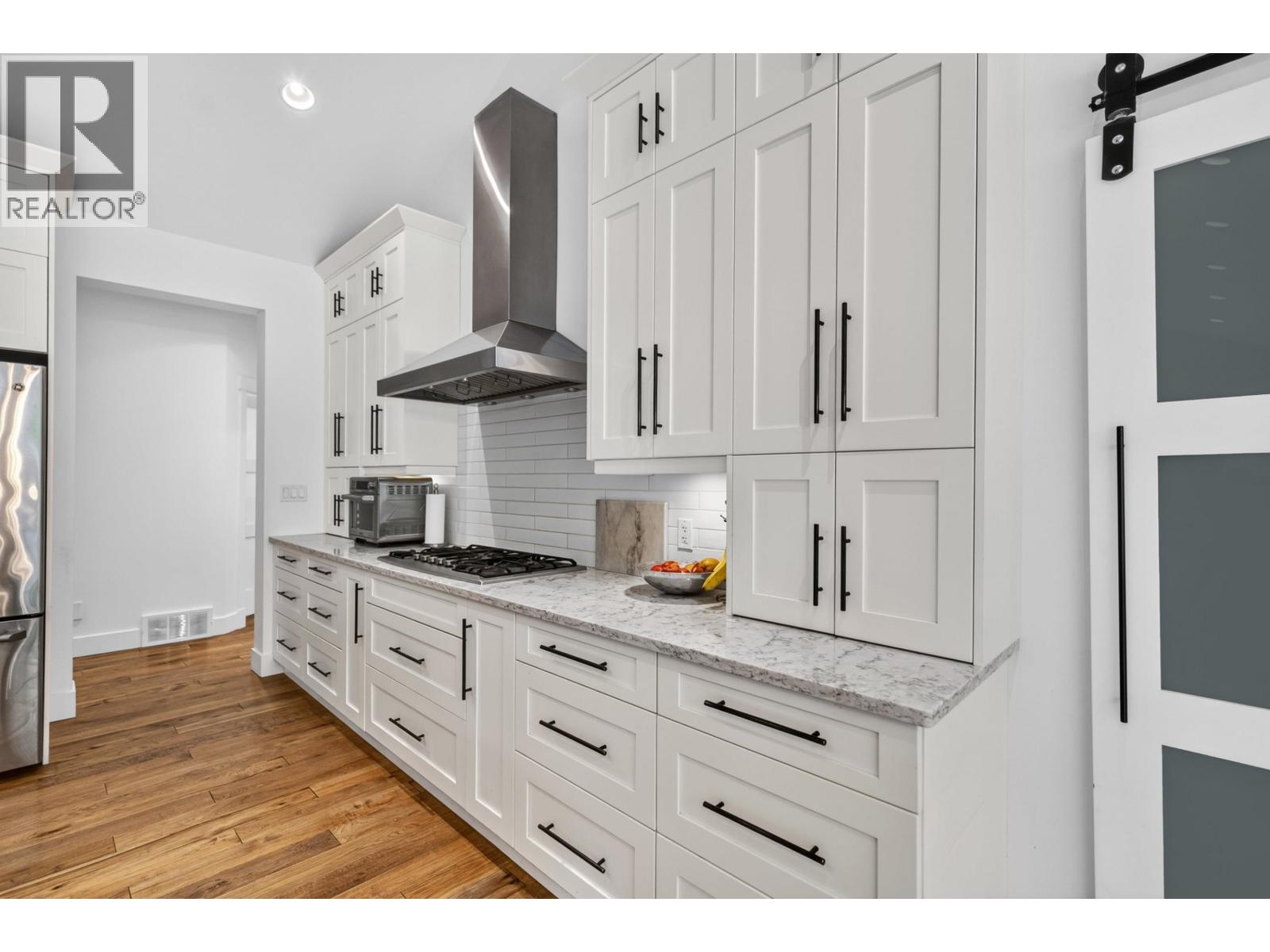 110 WESTVIEW ROAD - 29