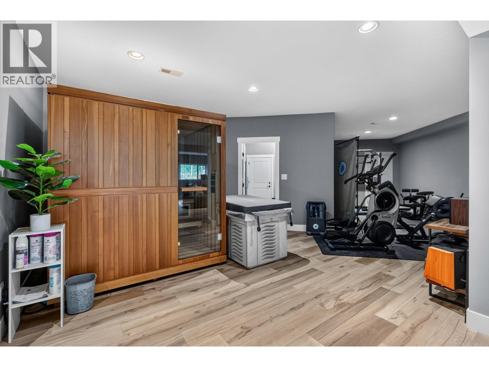 110 WESTVIEW ROAD - 40