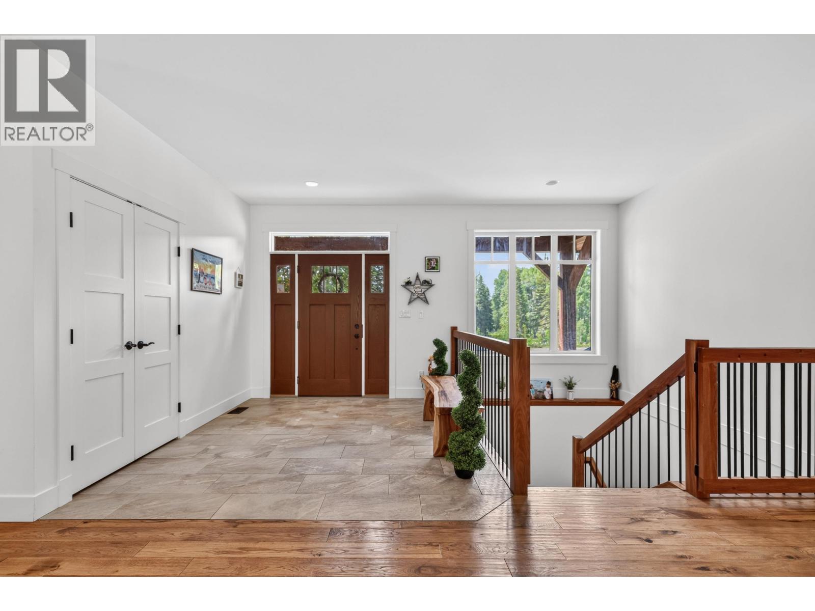 110 WESTVIEW ROAD - 21