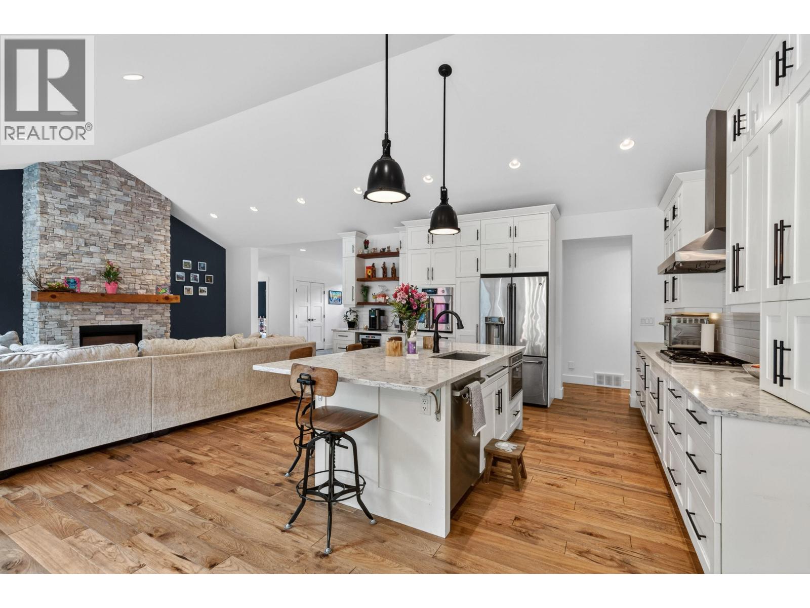 110 WESTVIEW ROAD - 23