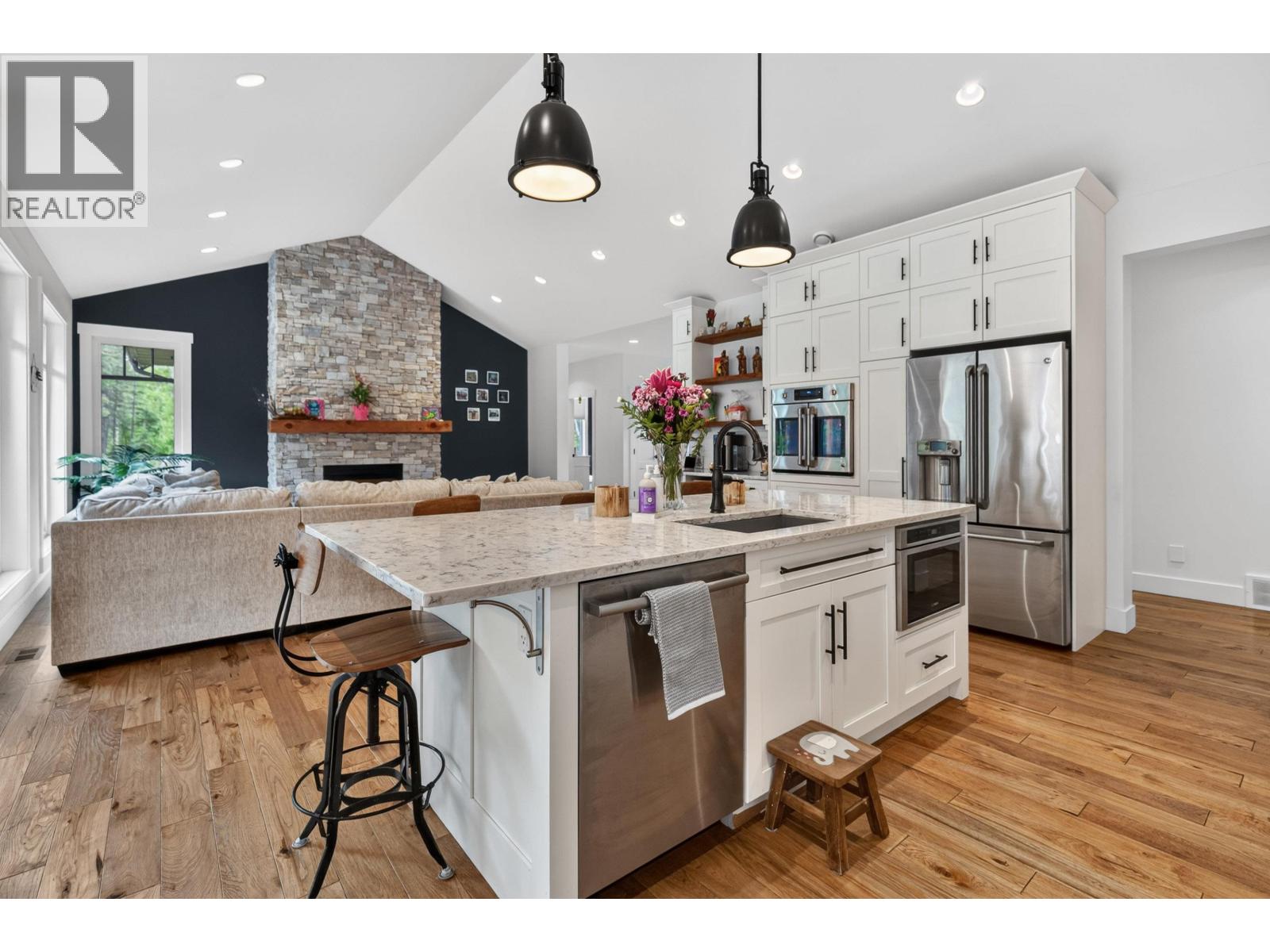 110 WESTVIEW ROAD - 16