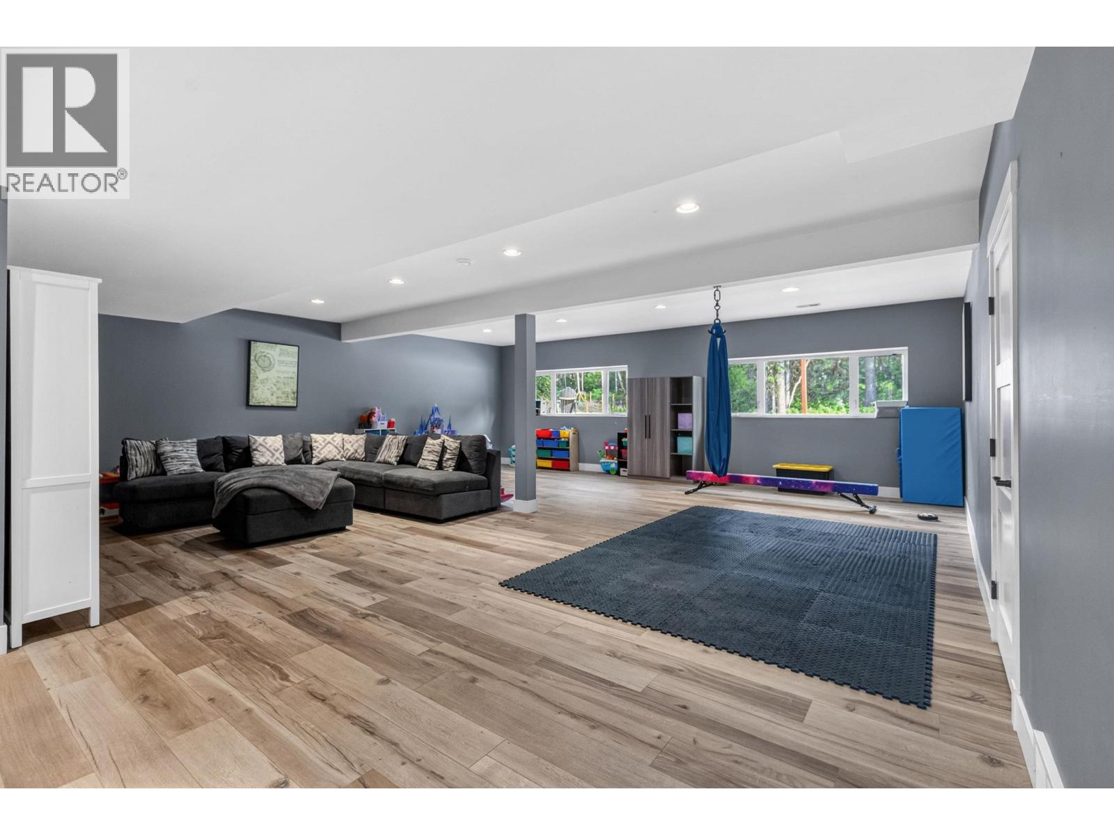 110 WESTVIEW ROAD - 27