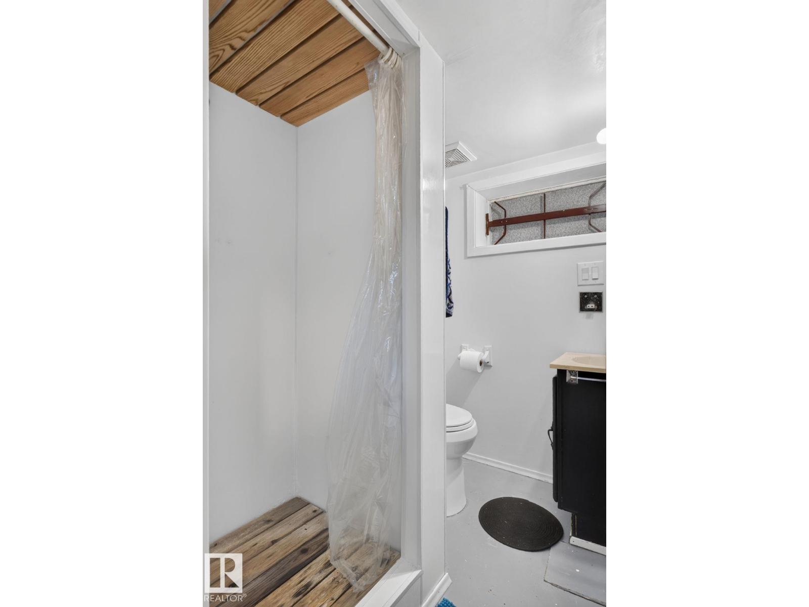 12703 122 ST NW - 20