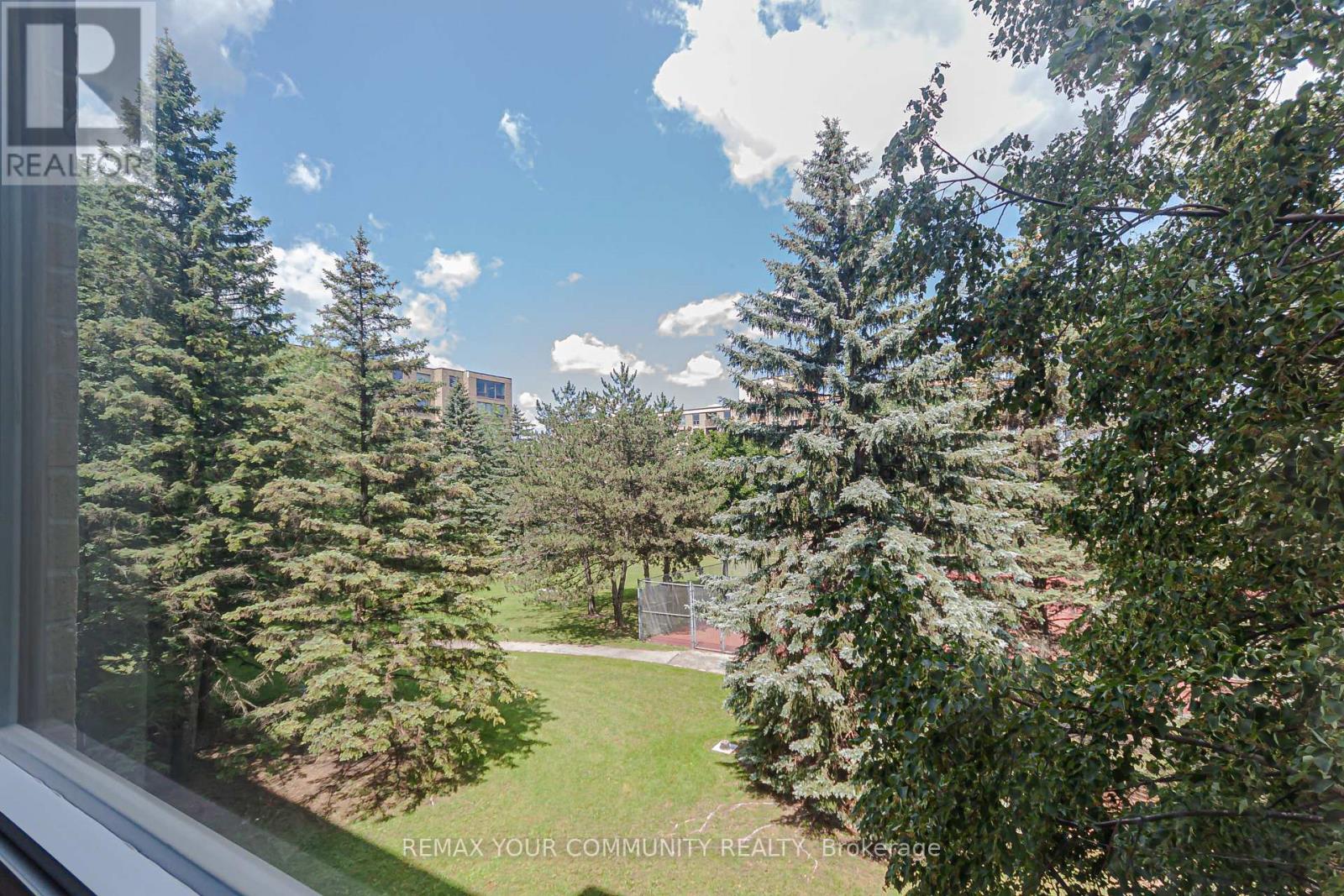 #301 326 MAJOR MACKENZIE DRIVE E - 18