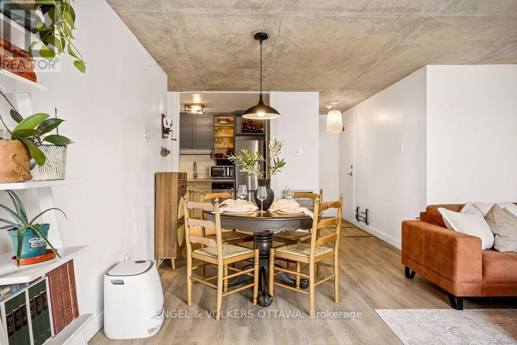 #1602 475 LAURIER AVENUE W - 11
