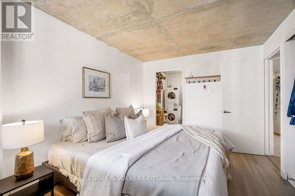 #1602 475 LAURIER AVENUE W - 21