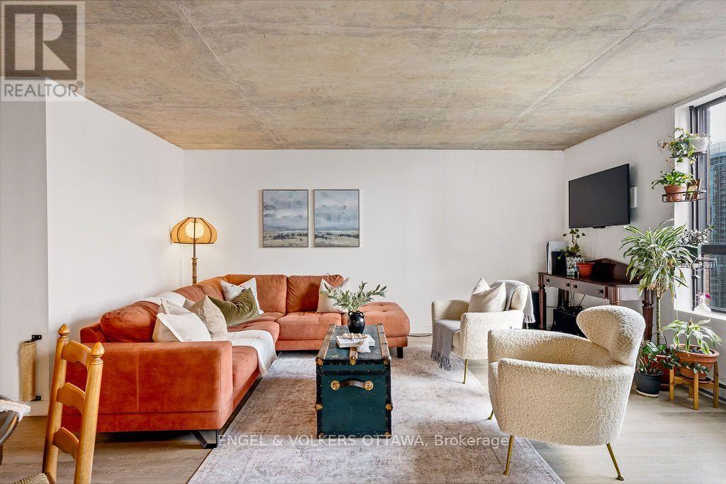 #1602 475 LAURIER AVENUE W - 4