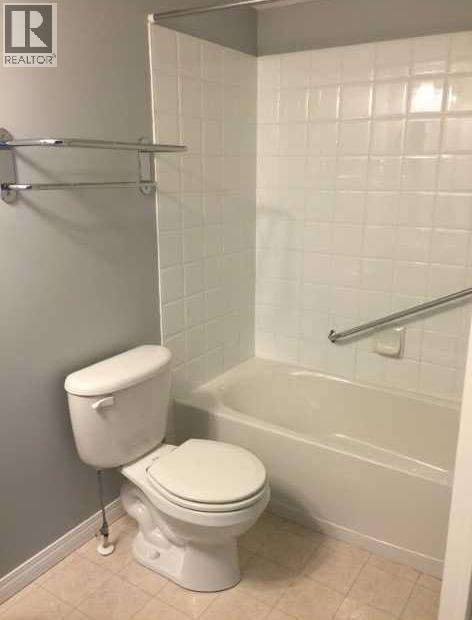 #203 345 Rocky Vista Park NW - 26
