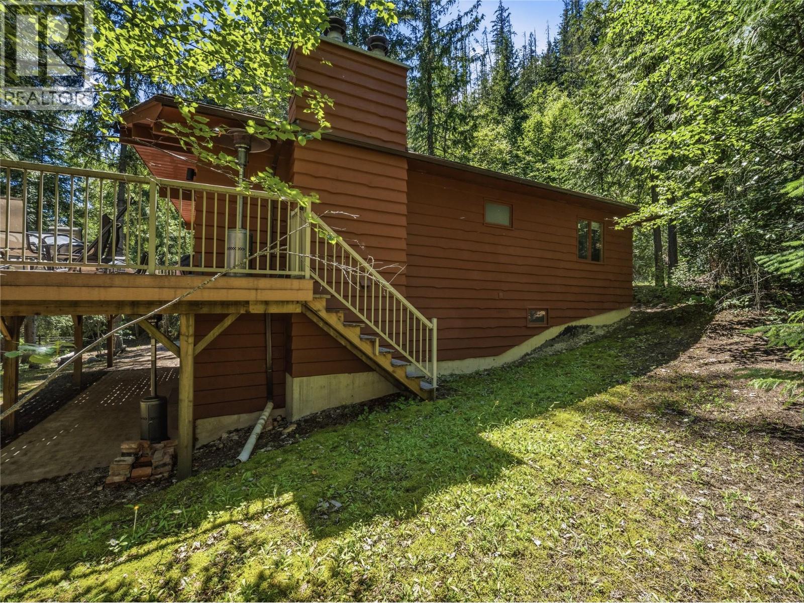 #28 7429 Sunnybrae Canoe Point Road - 41