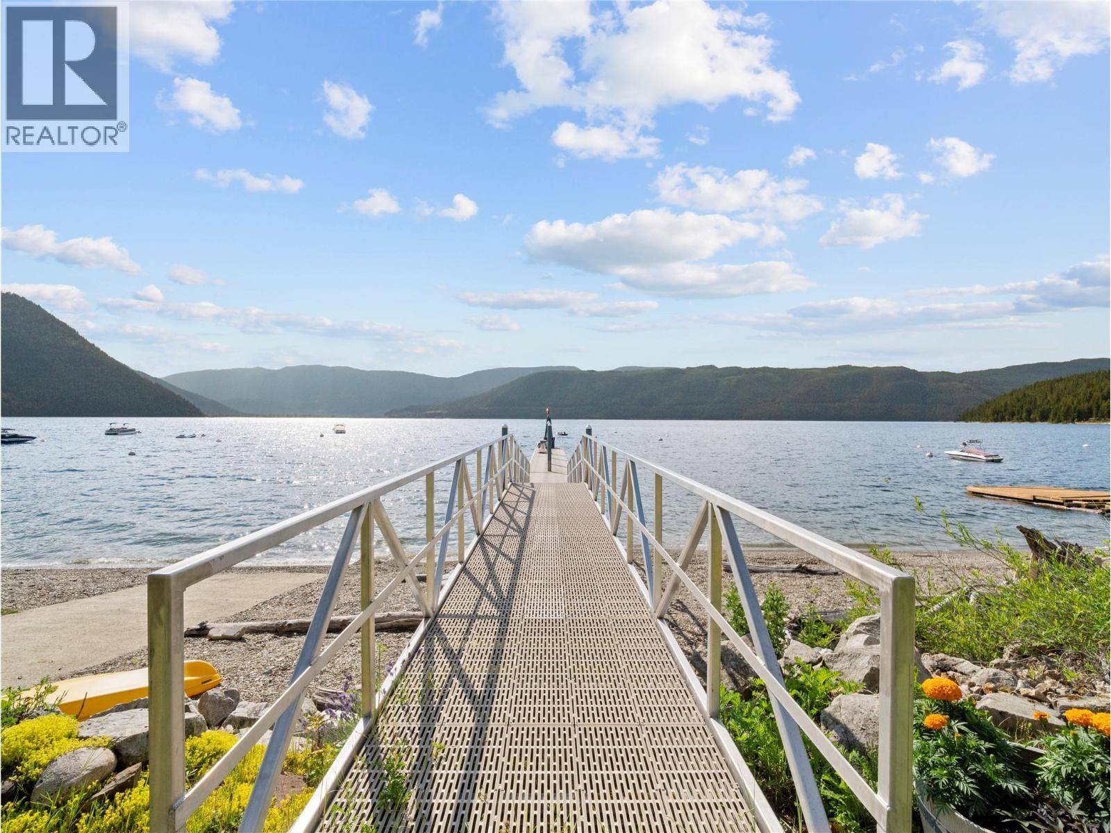 #28 7429 Sunnybrae Canoe Point Road - 45