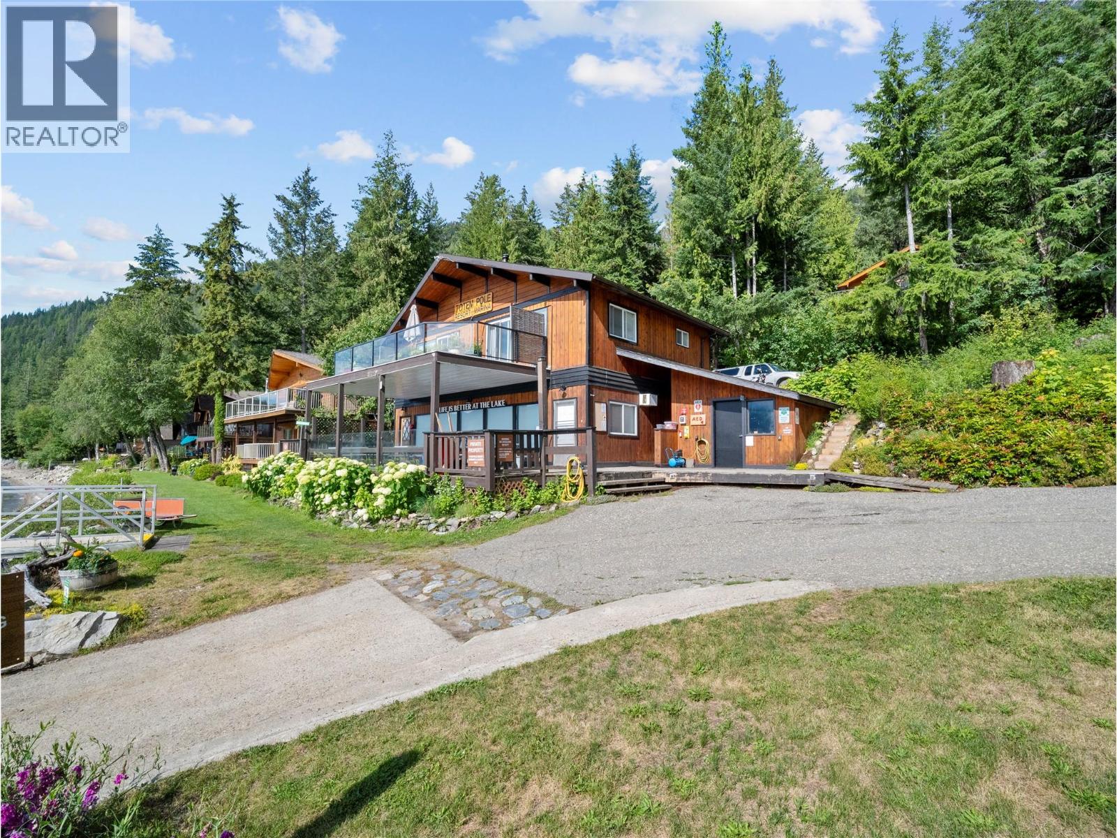 #28 7429 Sunnybrae Canoe Point Road - 47