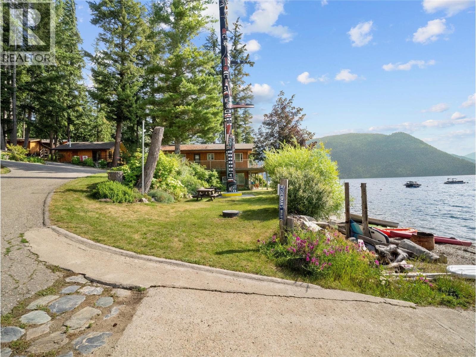 #28 7429 Sunnybrae Canoe Point Road - 50
