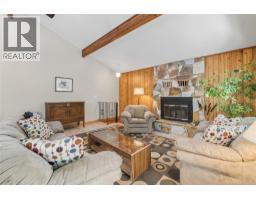 Living room - 7429 Sunnybrae Canoe Point Road Unit# 28, Tappen, BC V0E2X1 Photo 9