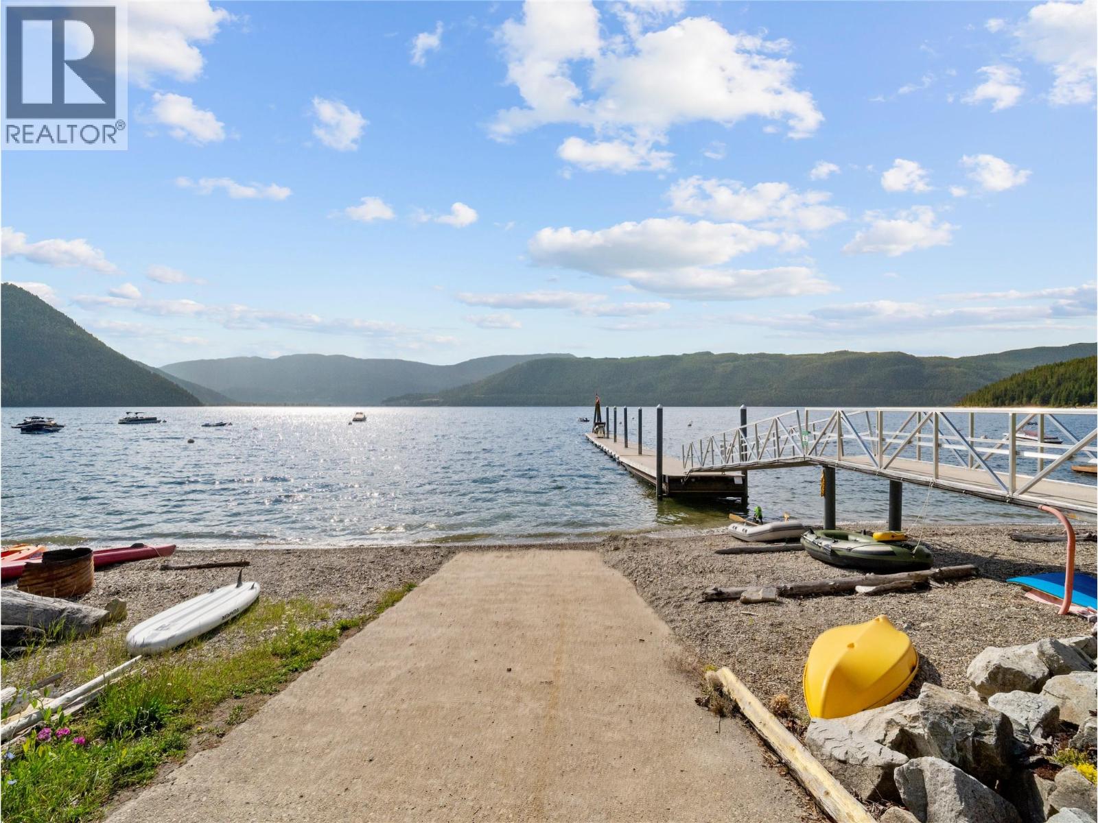 #28 7429 Sunnybrae Canoe Point Road - 46