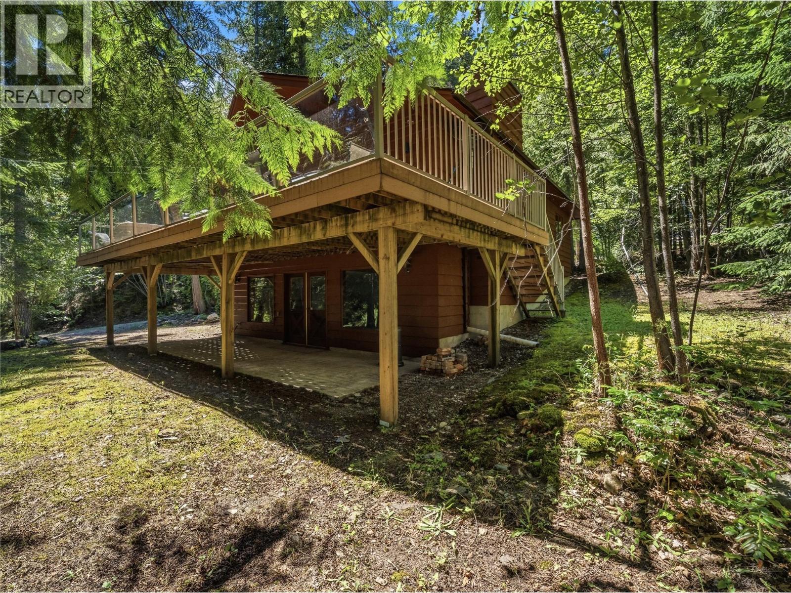 #28 7429 Sunnybrae Canoe Point Road - 40