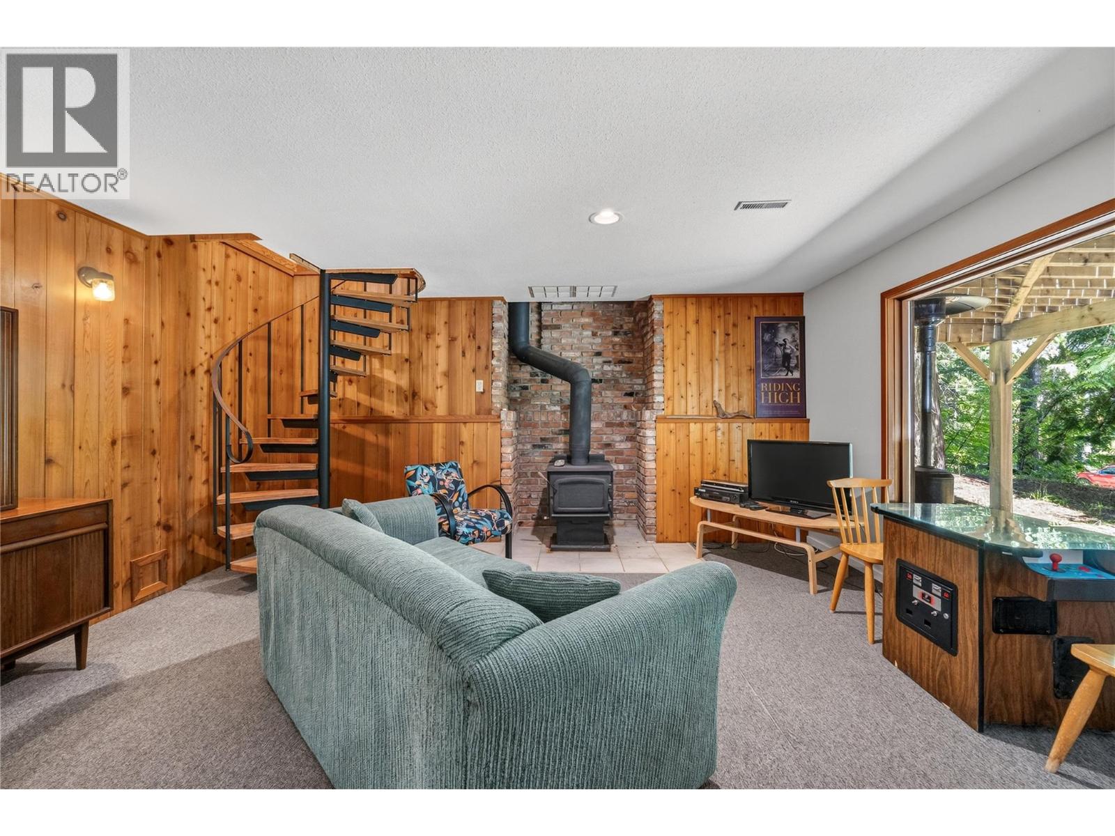#28 7429 Sunnybrae Canoe Point Road - 21