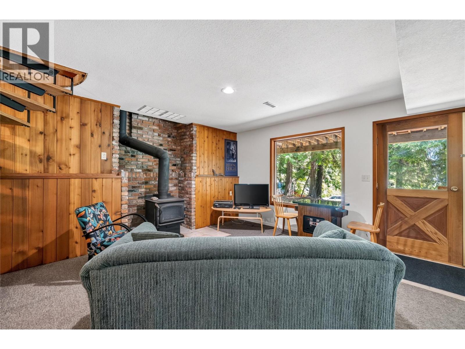 #28 7429 Sunnybrae Canoe Point Road - 23