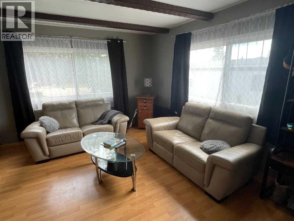 10404 101 Street - 7