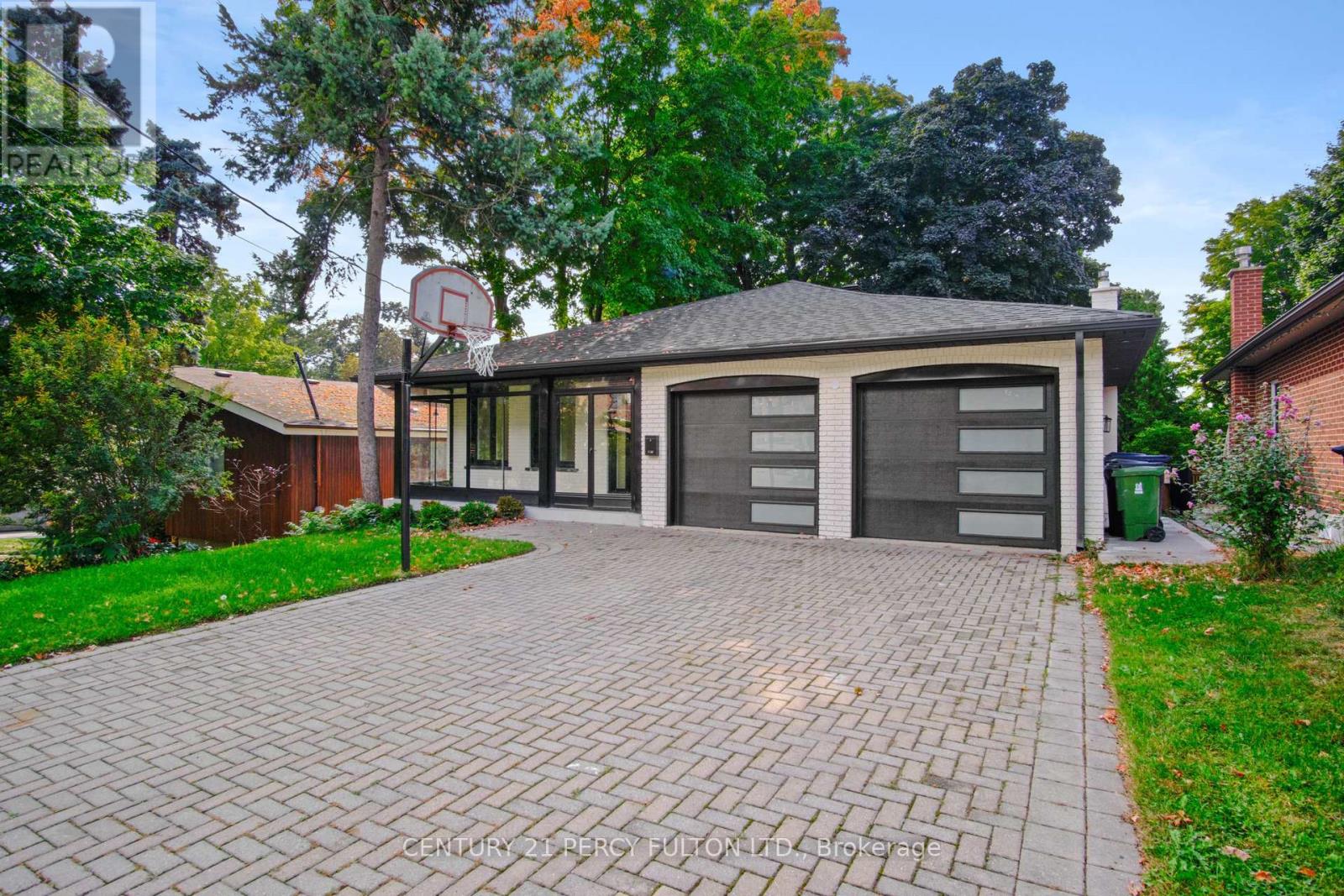 78 AGINCOURT DRIVE - 1