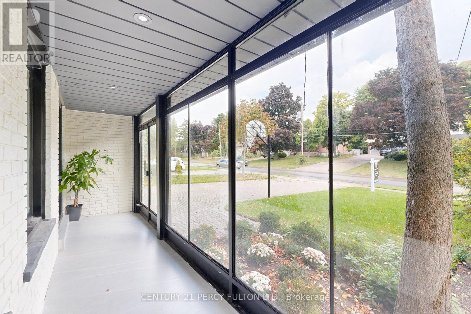 78 AGINCOURT DRIVE - 2