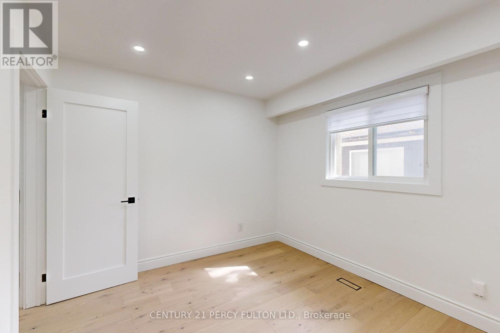 78 AGINCOURT DRIVE - 25
