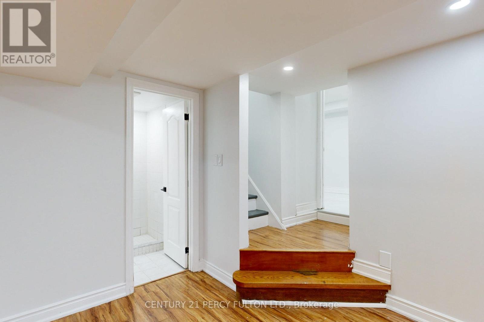 78 AGINCOURT DRIVE - 33