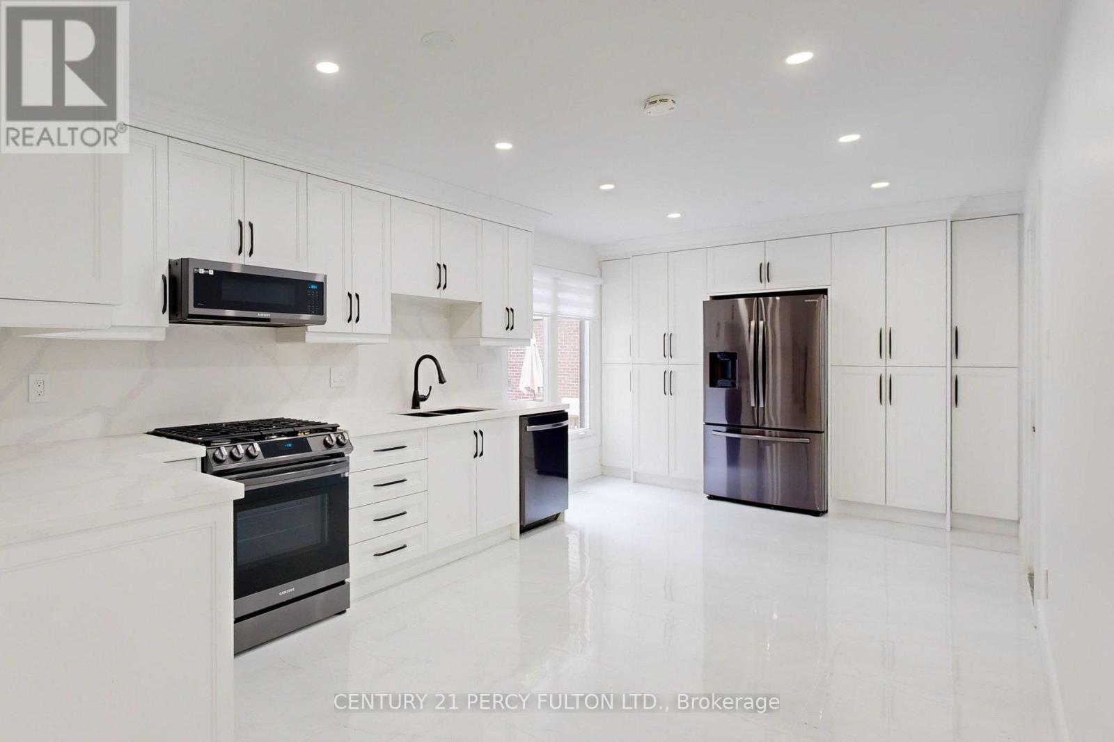 78 AGINCOURT DRIVE - 6
