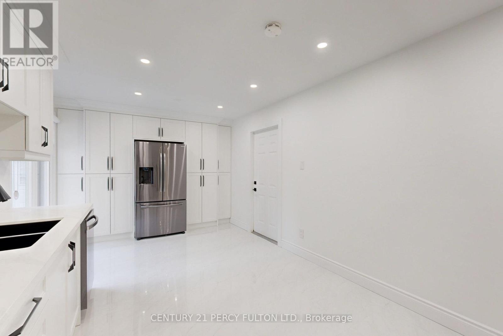 78 AGINCOURT DRIVE - 8