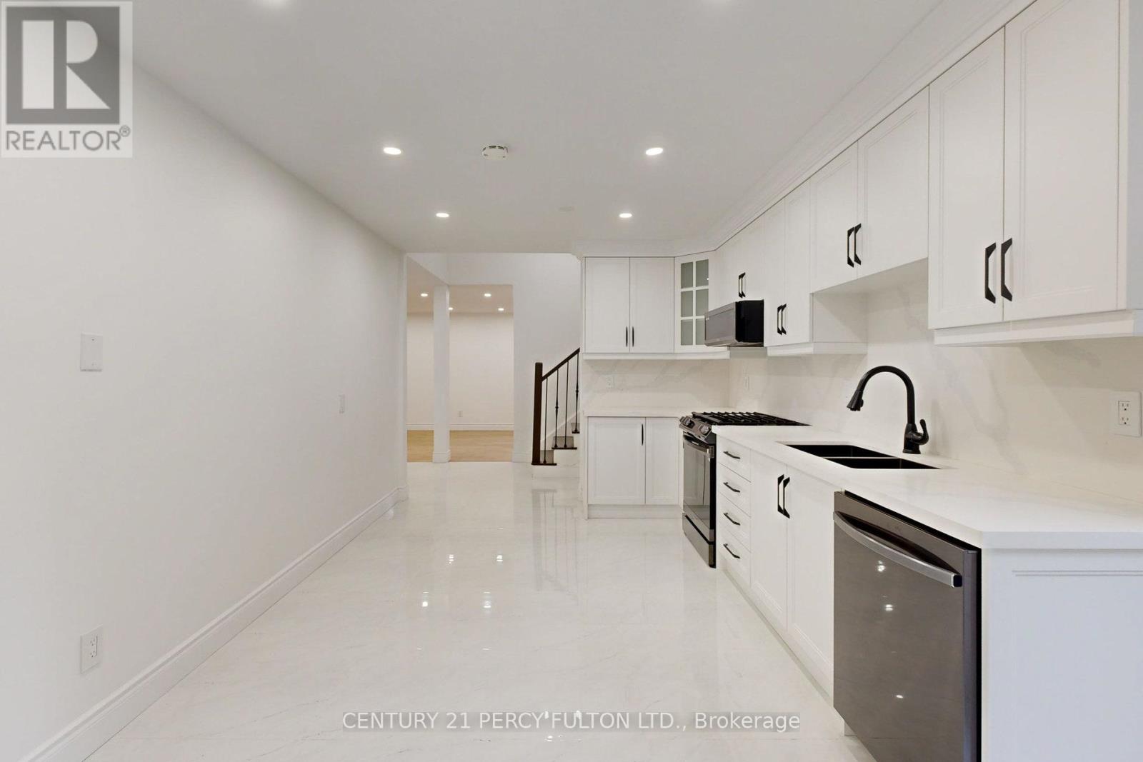 78 AGINCOURT DRIVE - 9
