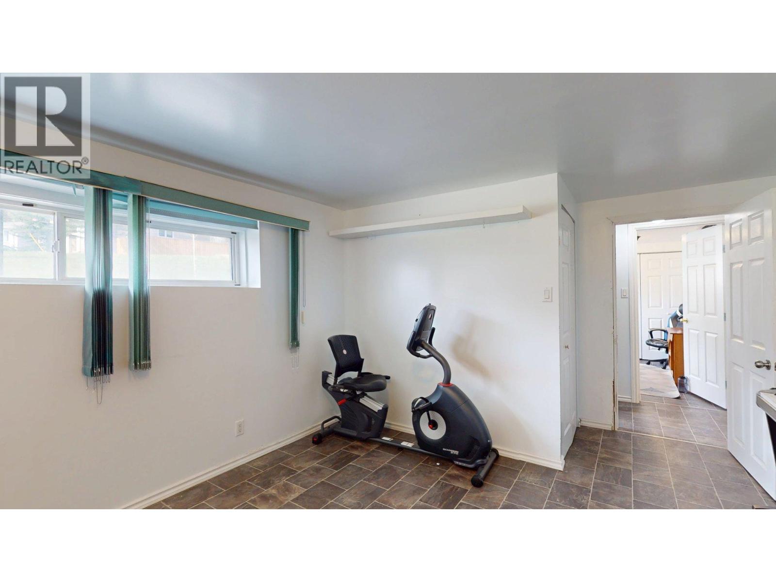 2607 ALPINE Drive - 22