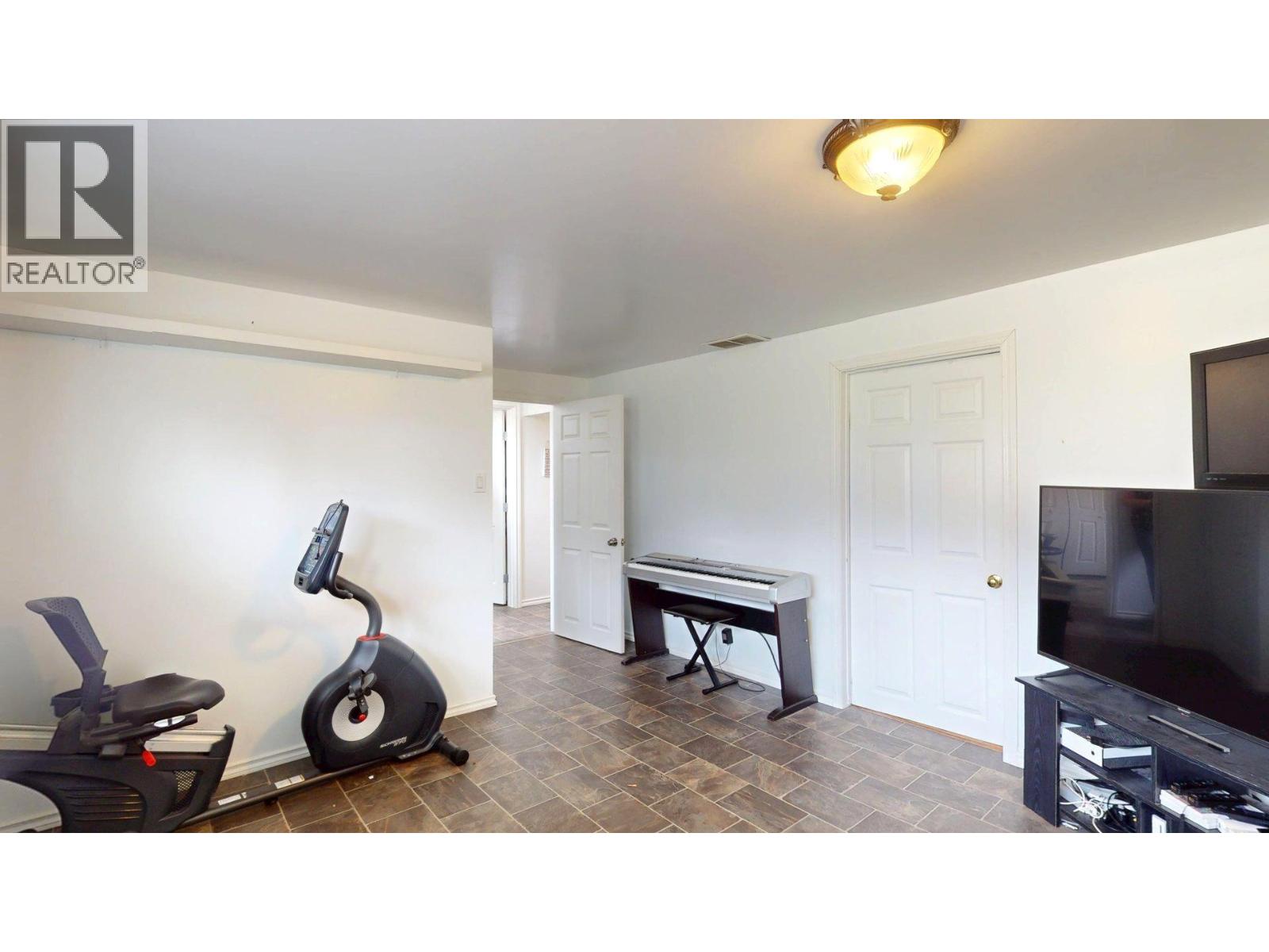 2607 ALPINE Drive - 21