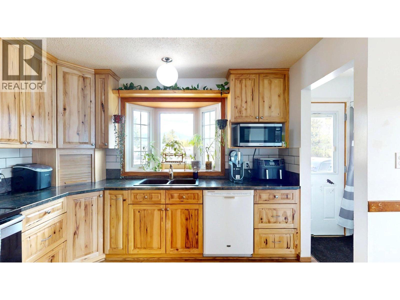 2607 ALPINE Drive - 8