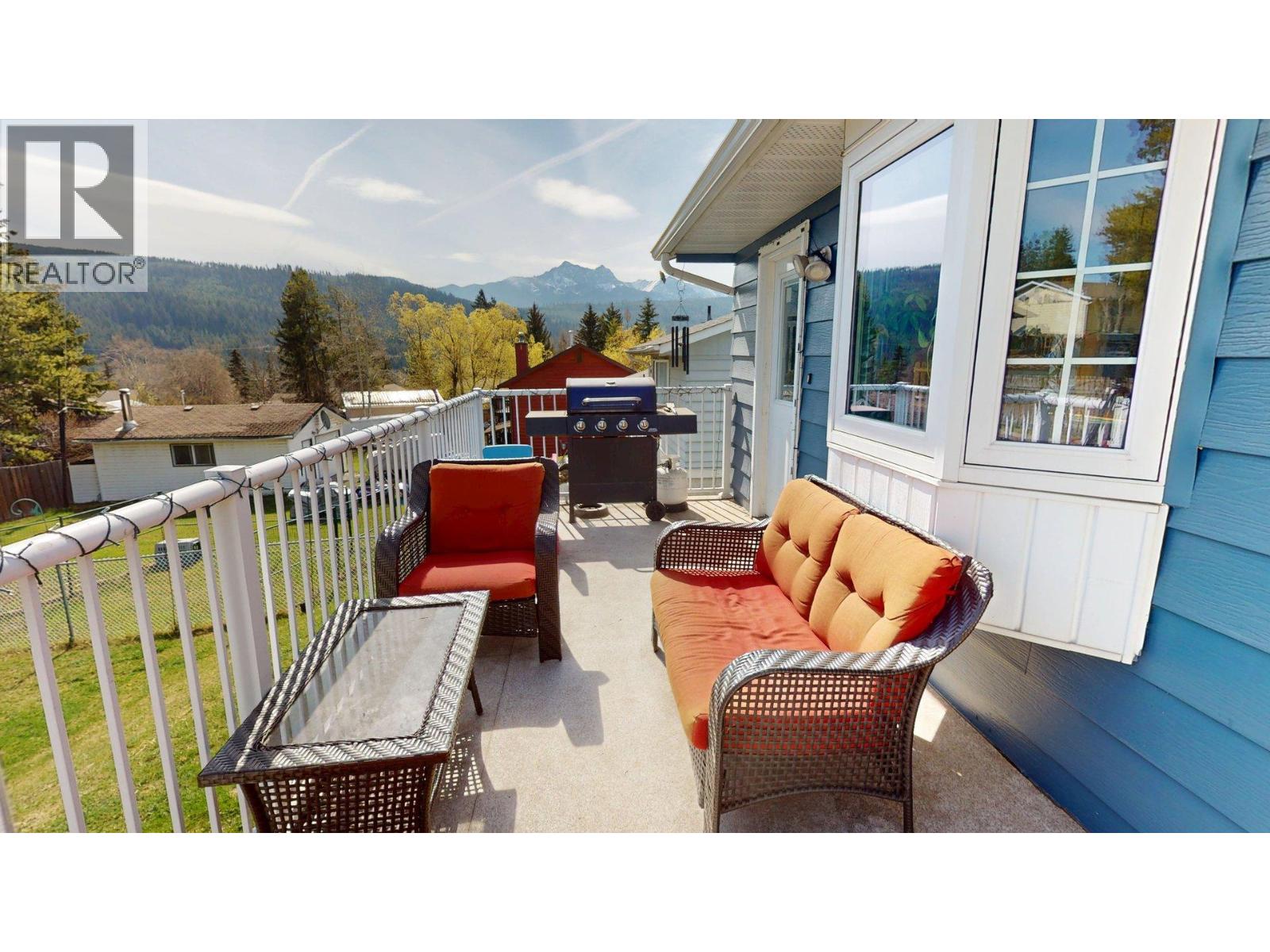 2607 ALPINE Drive - 32