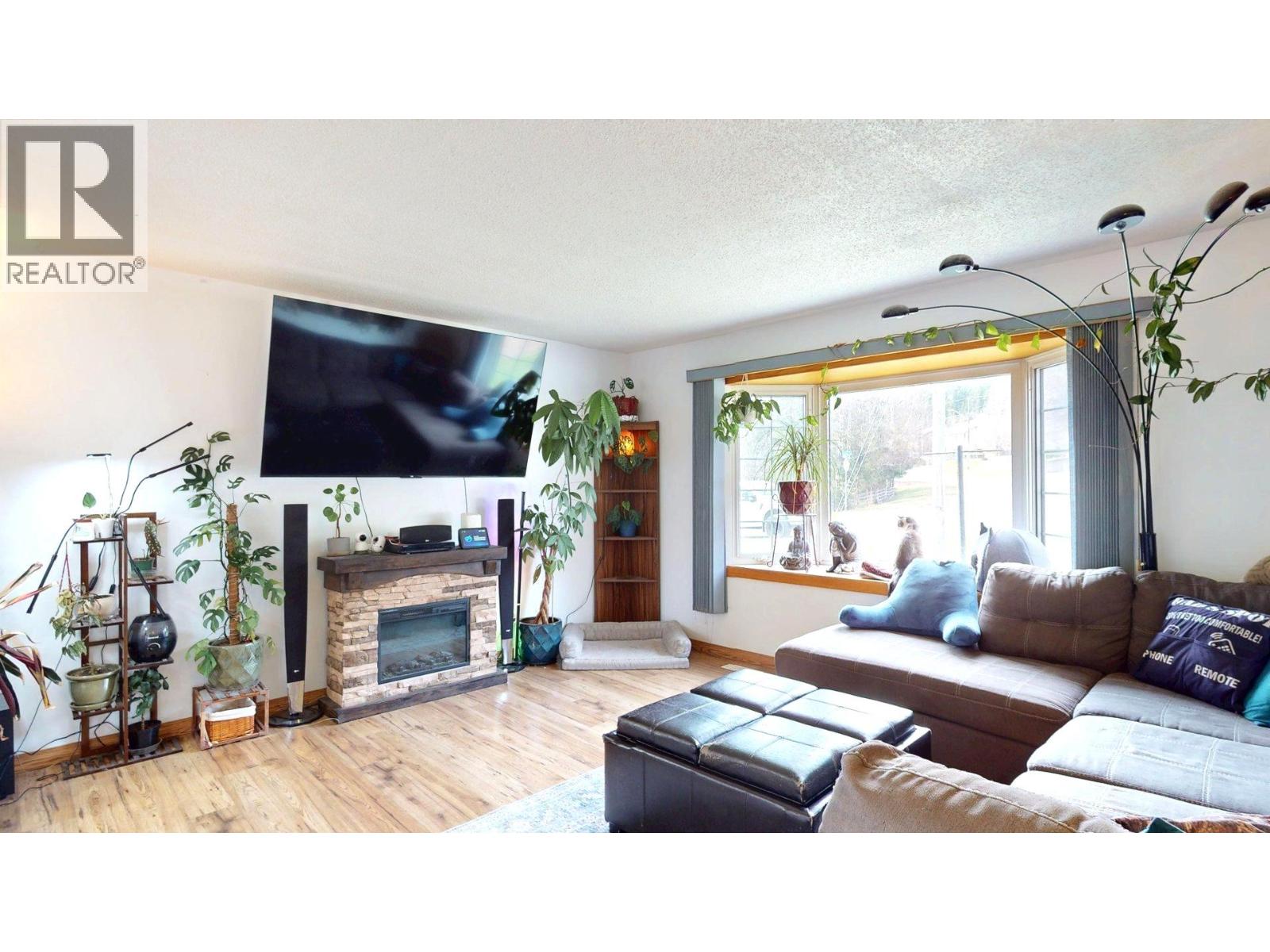 2607 ALPINE Drive - 3