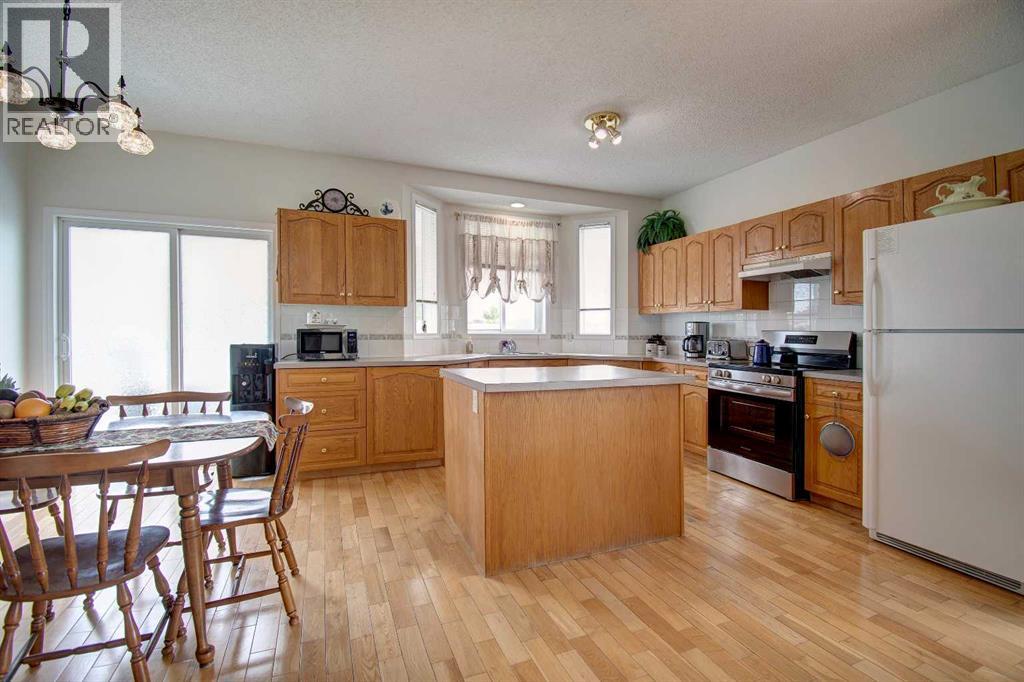 434 9 Street - 10