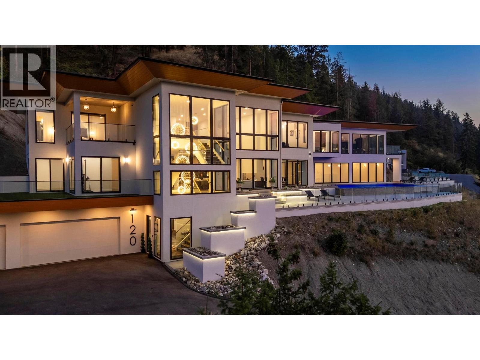 120 Sunset Boulevard - 41