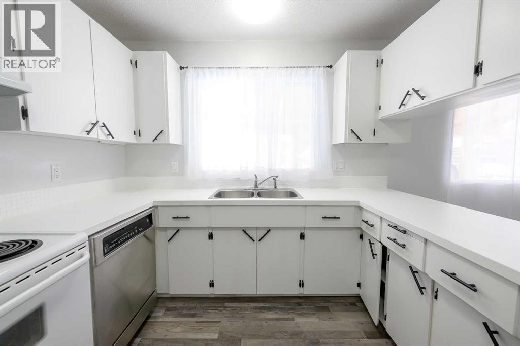 11421 96B Street - 9
