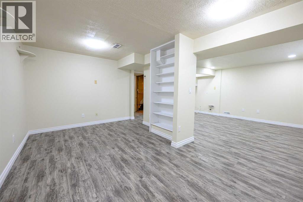 11421 96B Street - 26