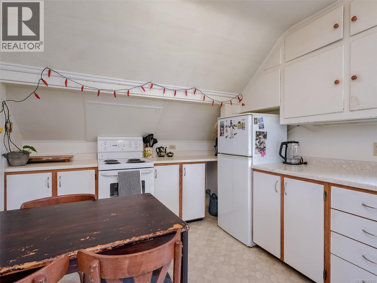  1561/1563 Gladstone Avenue, Victoria