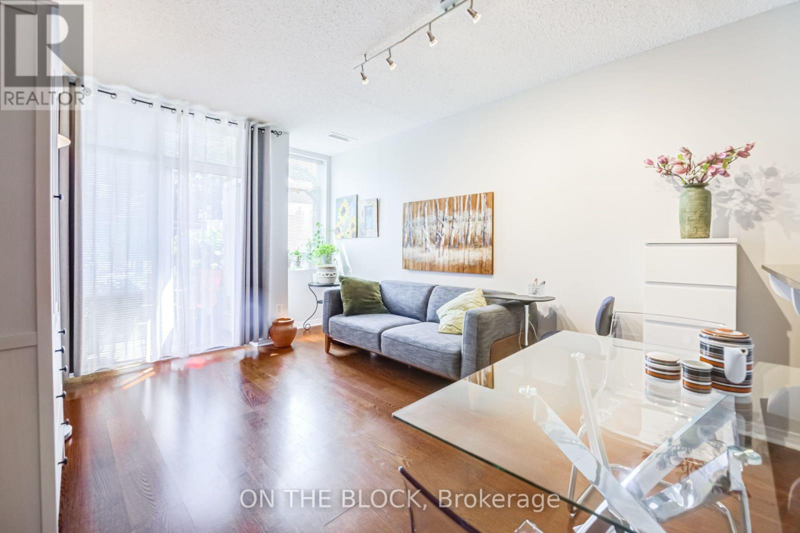 #107 2495 DUNDAS STREET W - 18