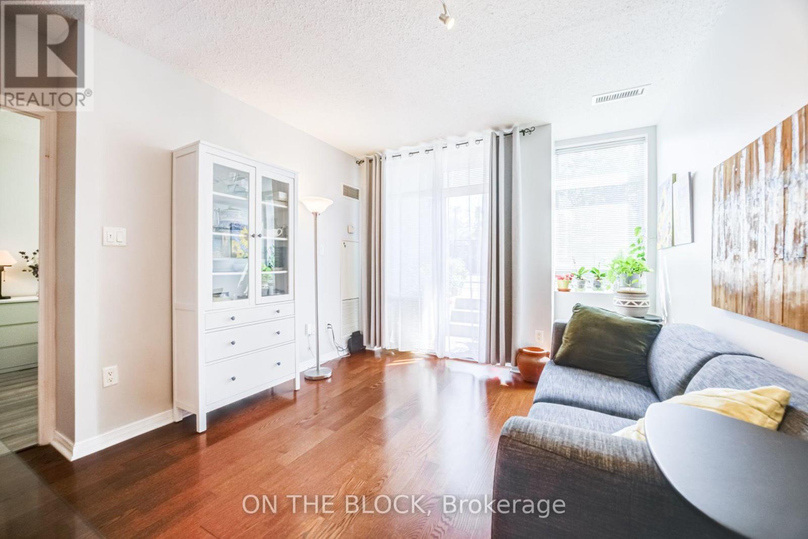 #107 2495 DUNDAS STREET W - 19