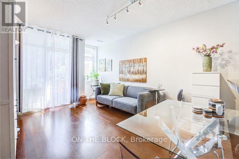 #107 2495 DUNDAS STREET W - 4