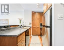 107 - 2495 Dundas Street W, Toronto, ON M6P1X4 Photo 9