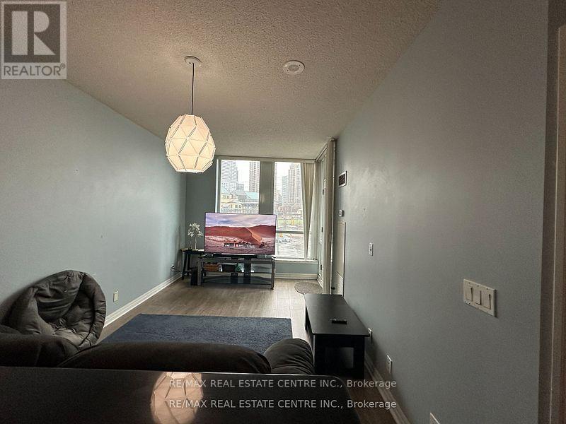 #301 3939 DUKE OF YORK BOULEVARD - 13