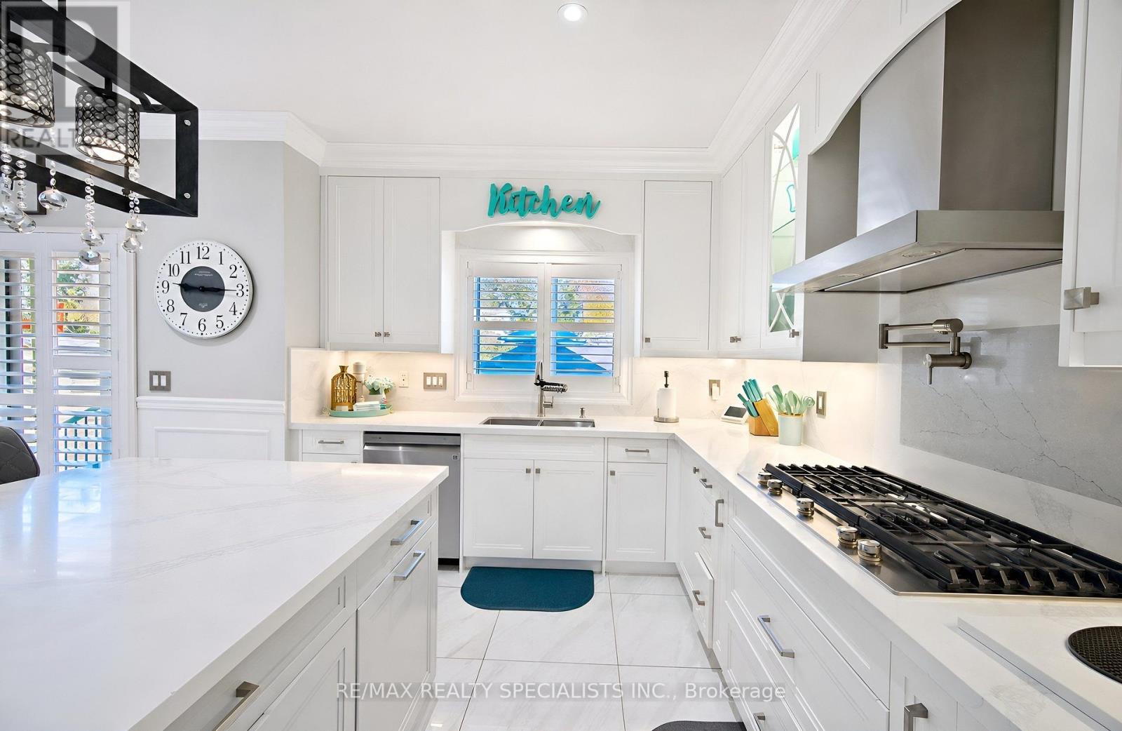 4 BURLWOOD ROAD - 24