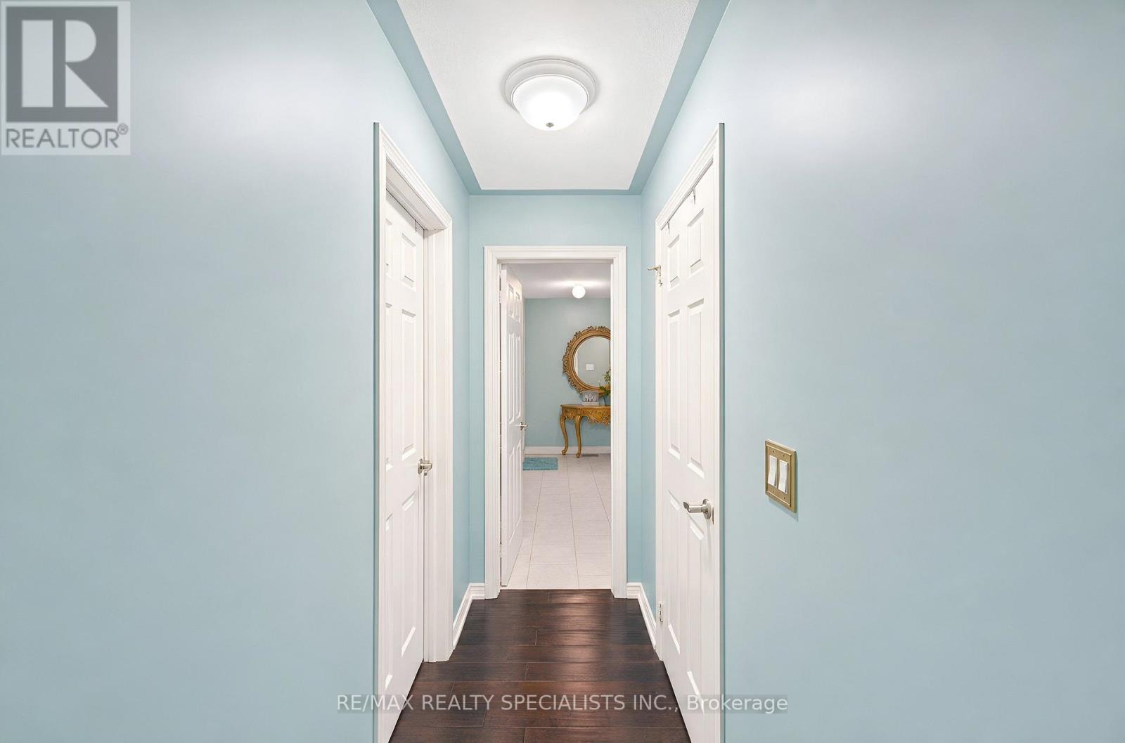 4 BURLWOOD ROAD - 37