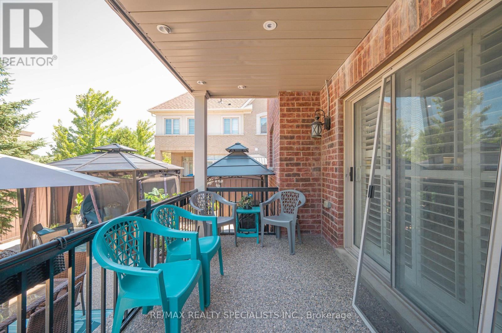 4 BURLWOOD ROAD - 44