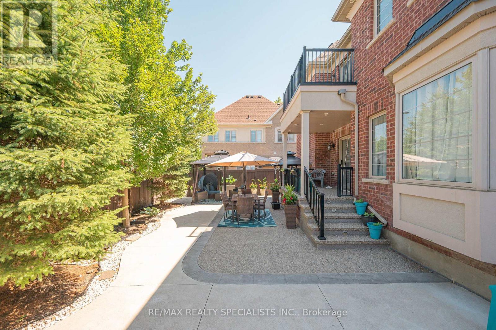 4 BURLWOOD ROAD - 45