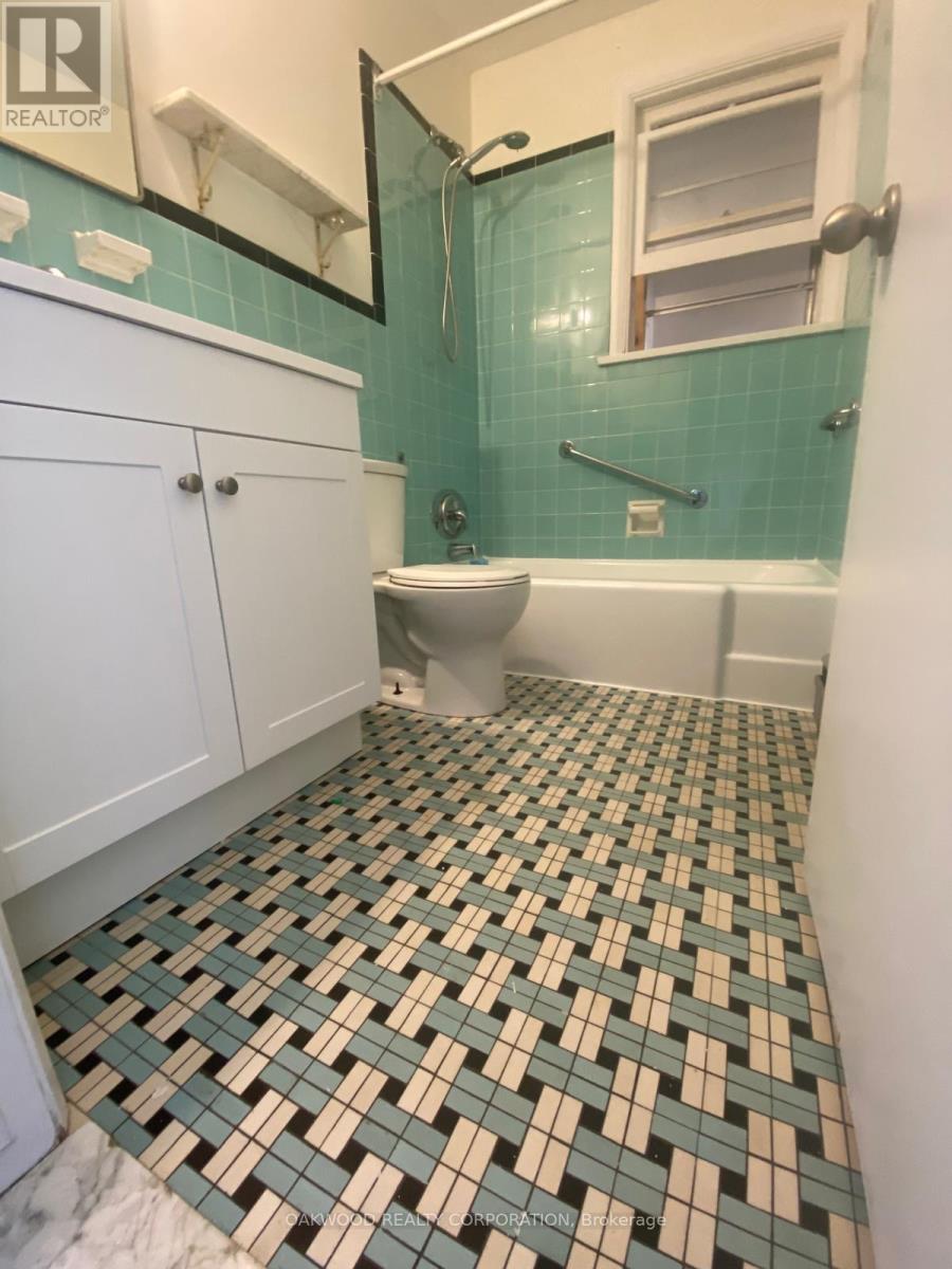 1158 JOHNSON STREET - 14