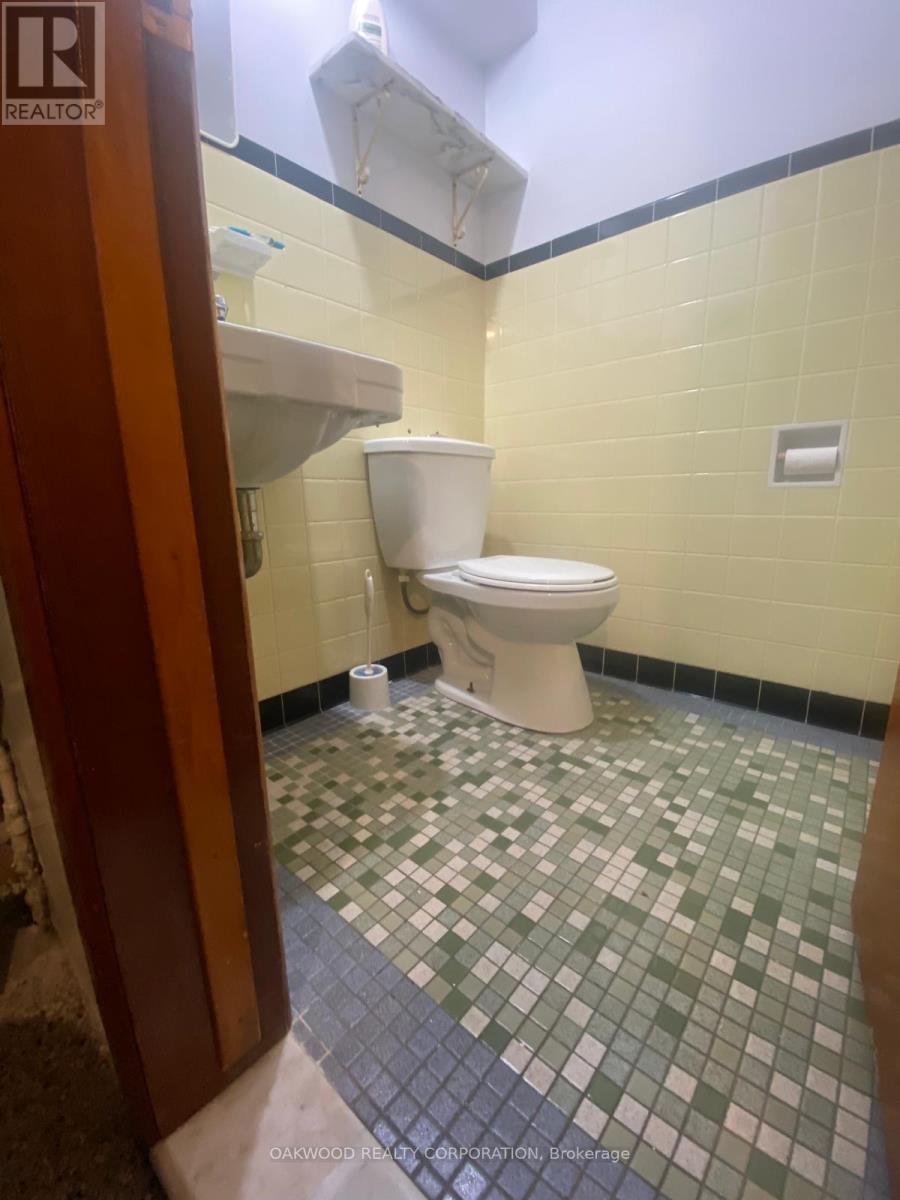 1158 JOHNSON STREET - 15